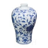 Blau-wei&szlig;e Meiping-Vase im Ming-Stil, China, wahrscheinlich 19./20. Jhdt.