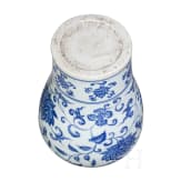 Blau-wei&szlig;e Meiping-Vase im Ming-Stil, China, wahrscheinlich 19./20. Jhdt.