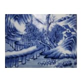 Gro&szlig;er blau-wei&szlig;er Pinseltopf mit Berglandschaft, China, 19./20. Jhdt.
