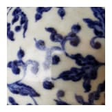 Gro&szlig;e blau-wei&szlig;e Vase mit kupferroten Lotusbl&uuml;ten, China, wohl Qianglong-Periode