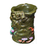 Pinselbecher mit Pflaumen und Flederm&auml;usen, China, wohl Republikzeit (1912 - 1949)