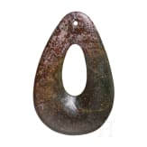 Anh&auml;nger aus Jade, im Stil der Hongshan-Kultur