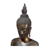 Gro&szlig;e Bronze des stehenden Buddha, Thailand, 18./19. Jhdt.