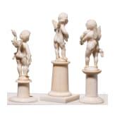 Drei Putti aus Elfenbein, M. Levy, Dieppe, Frankreich, 18. Jhdt.