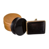 Lackdose mit Originaletui und Lackgeldb&ouml;rse, Russland, Ostaschkowo, Werkstatt Wischnjakow, 1872-82 (Etui)/Ende 19. Jhdt.