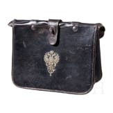 Kartusche, Ledertasche, Silberdose und Geh&auml;ngeteile