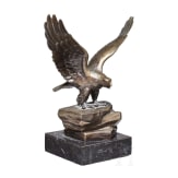Kleiner Tischadler auf Steinsockel, 20. Jhdt.