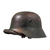 Stahlhelm M 1916 in Mimikry-Tarnanstrich