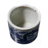 A blue and white brush pot, Guangxu period, circa 1890