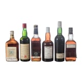 Twelve bottles of whiskey and port from USA/Ireland/Scotland etc., 1960s/70s