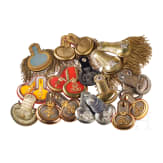 A collection of 20 epaulettes, mostly German, 19th/20th century