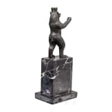A sculpture of the Berlin bear on a marble pedestal, circa 1935/40