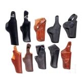 Zehn Pistolen-/Revolverholster