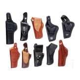 Zehn Pistolen-/Revolverholster