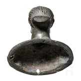 Bronzeapplike mit B&uuml;ste eines Germanen mit Haarknoten, r&ouml;misch, sp&auml;tes 2. Jhdt. n. Chr.
