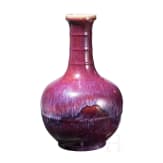 Ringhals-Vase aus Porzellan mit Flamb&eacute;-Glasur, China, 19. Jhdt.