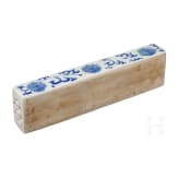 Blau-wei&szlig;es Papiergewicht, China, 20. Jhdt.