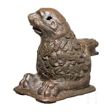 L&ouml;wenfu&szlig; eines Rednerpults oder Leuchters aus Bronze, Norditalien, 13./14. Jhdt.