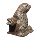 L&ouml;wenfu&szlig; eines Rednerpults oder Leuchters aus Bronze, Norditalien, 13./14. Jhdt.