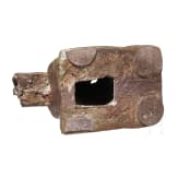 L&ouml;wenfu&szlig; eines Rednerpults oder Leuchters aus Bronze, Norditalien, 13./14. Jhdt.