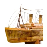 Alfred Schlegge (1923 - 2015) - Bernsteinmodell der RMS Titanic, deutsch, um 1940/50