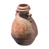 Flasche mit fig&uuml;rlichen Henkeln, Peru, Moche-Kultur, 4. - 8. Jhdt.