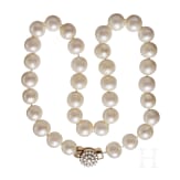 Perlenkette mit Diamanten