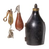 Zwei Pulverflaschen, England, um 1850