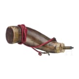 Perkussionspistole und Pulverhorn, um 1800