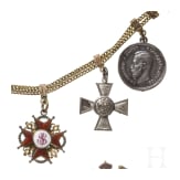 F&uuml;nfteiliges Miniaturenkettchen mit St.-Anna-, zwei St.-Stanislaus-, St.-Georgs-Orden und Kr&ouml;nungsmedaille, um 1910
