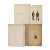 32 gro&szlig;formatige Tafeln mit russischen Uniformen und Waffen, haupts&auml;chlich f&uuml;r Offiziere der kaiserlichen russischen Marine, Russland, St. Petersburg, datiert 1899