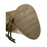 Offiziersgeschenk in Form eines Pulverhorns, datiert 1873