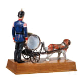 Paukenwagen und Hund, Metallfigur auf Sockel, 20. Jhdt.