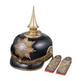 Helm und Schulterst&uuml;cke eines Majors im K. S. 8. Infanterie-Regiment "Prinz Johann Georg" Nr. 107, datiert 1908