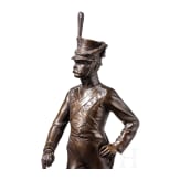 Bronzeskulptur eines Grenadiers als Abschiedsgeschenk des Offizierskorps des Grenadier-Regts. K&ouml;nig Karl (5. W&uuml;rtt.) Nr. 123 an einen Major, 1910