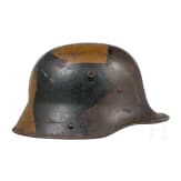 Stahlhelm M 17 mit Tarnanstrich