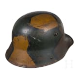Stahlhelm M 17 mit Tarnanstrich