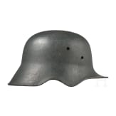 Stahlhelm M 18 mit Ohrenausschnitt