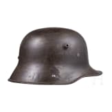 Zwei Helmglocken