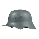 Zwei Helmglocken