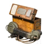 Feldfernsprecher und Kasten der Feldsprechbatterie 16