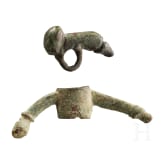 Zwei Phallusamulette aus Bronze, r&ouml;misch, 1. - 2. Jhdt. n. Chr.