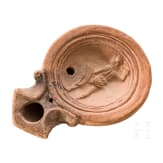 &Ouml;llampe mit Darstellung eines Gladiators, r&ouml;misch, Mitte 1. Jhdt. n. Chr.
