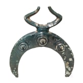 Massiver Beschlag in Lunulaform mit stilisierten Wasserv&ouml;geln, sp&auml;te Bronzezeit, 10. - 9. Jhdt. v. Chr.