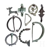 Neun Fibeln, eisenzeitlich bis r&ouml;misch, 6. Jhdt. v. - 3. Jhdt. n. Chr.