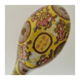Seltener famille-rose-L&ouml;ffel mit Guangxu-Marke und aus der Zeit, China, 19./20. Jhdt.