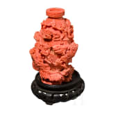 Fig&uuml;rlicher Korallen-Flakon, China, 20. Jhdt.