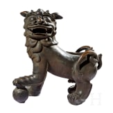 Ein Paar massive W&auml;chterl&ouml;wen aus Bronze, China, 20. Jhdt.