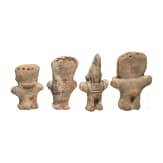 Vier kleine Tonidole, Peru, Chancay-Kultur, 13. - 15. Jhdt.