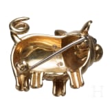 Goldbrosche in Form eines Schweinchens, London, E. Wolfe & Co.